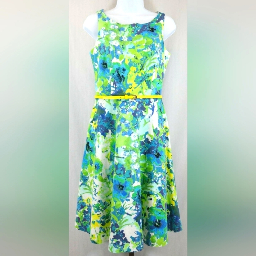 !!! NWOT Floral Formal Sun Dress